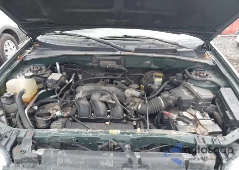 2004 Ford Escape Xlt из США, поврежденный, VIN 1FMYU93124KA69651